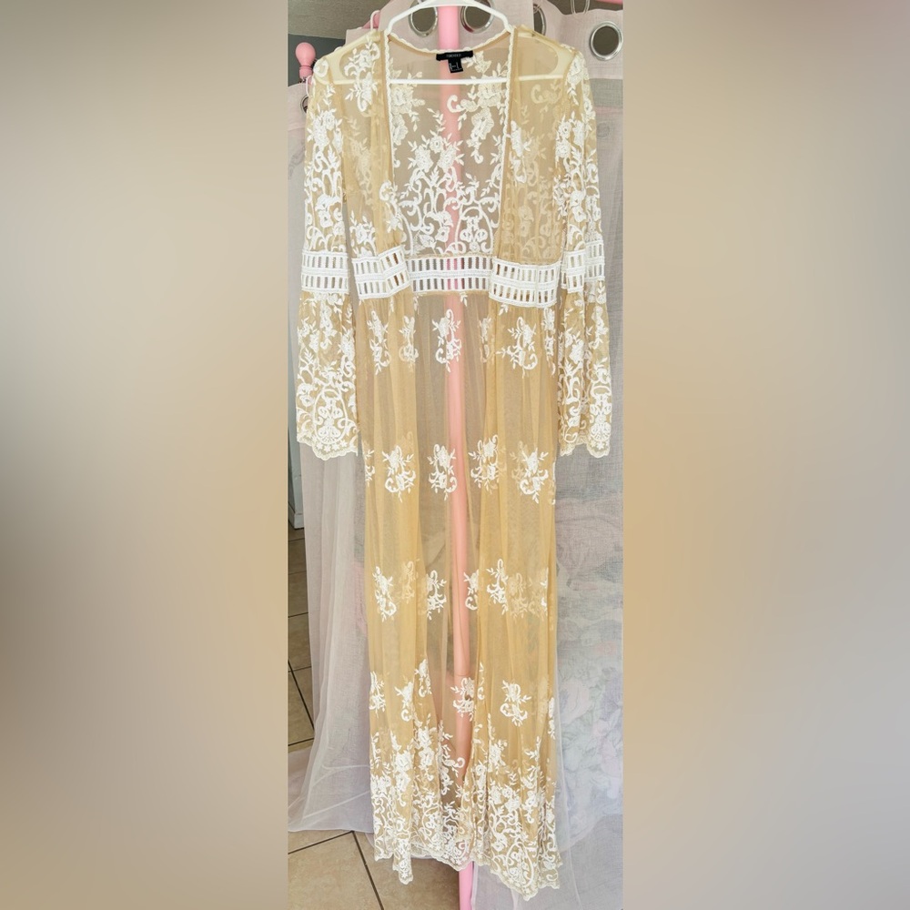 Forever 21 Cream Lace Floral Sheer Kimono